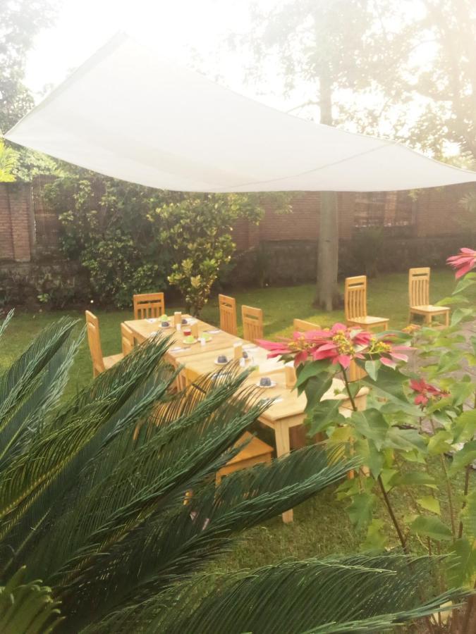 Colibri Taverne & Guest House Gisenyi Esterno foto