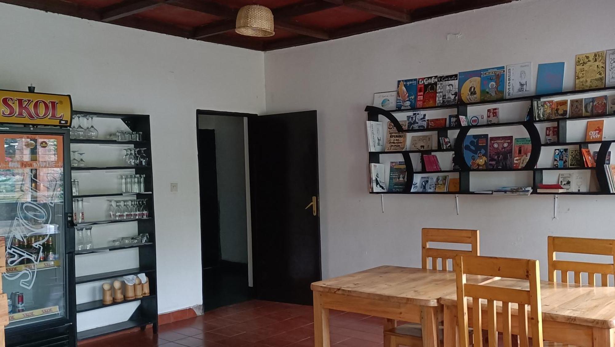Colibri Taverne & Guest House Gisenyi Esterno foto