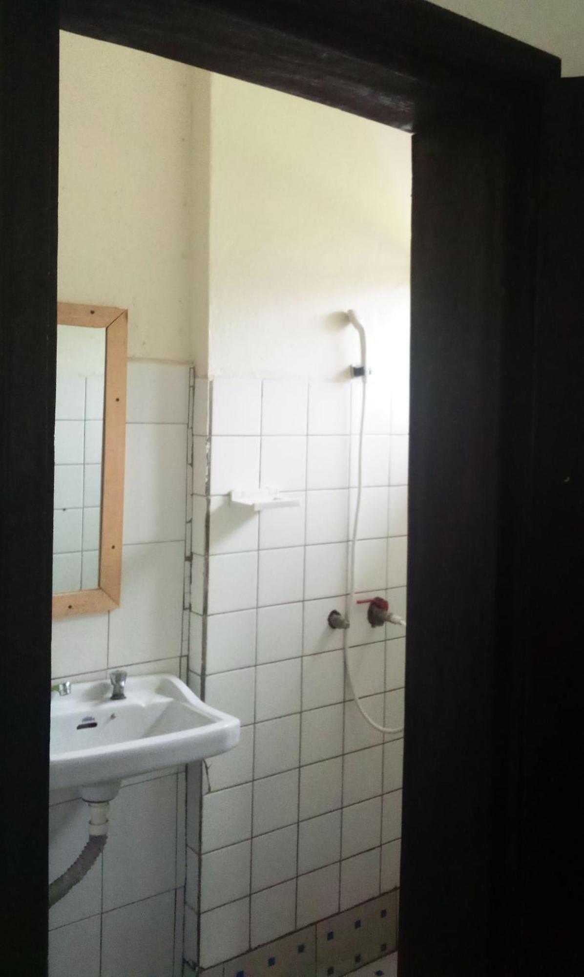 Colibri Taverne & Guest House Gisenyi Esterno foto